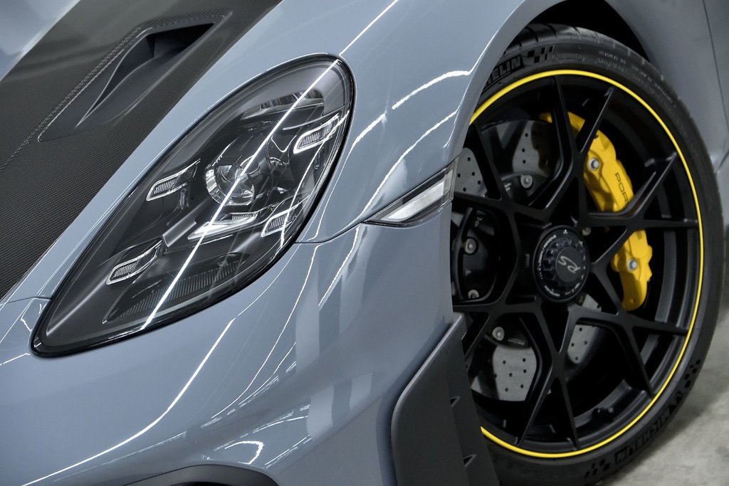 Porsche 718 Spyder RS 2024 à Laval, Québec - 8 - w1024h768px