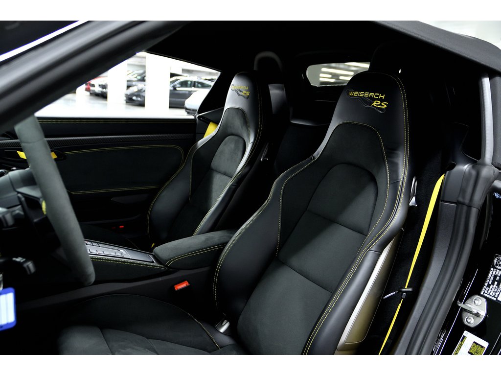 Porsche 718 Spyder Weissach Package / PCCBs / BOSE / 18 ways seats 2025 à Laval, Québec - 24 - w1024h768px