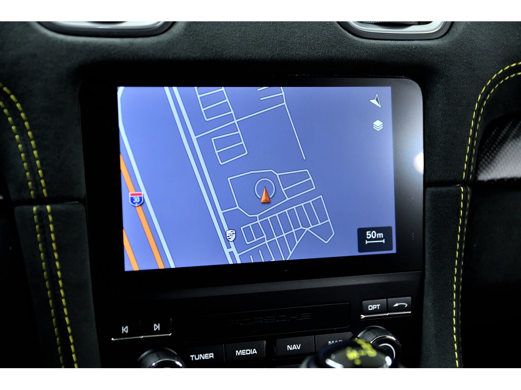 Porsche 718 Spyder Weissach Package / PCCBs / BOSE / 18 ways seats 2025 à Laval, Québec - 40 - w1024h768px