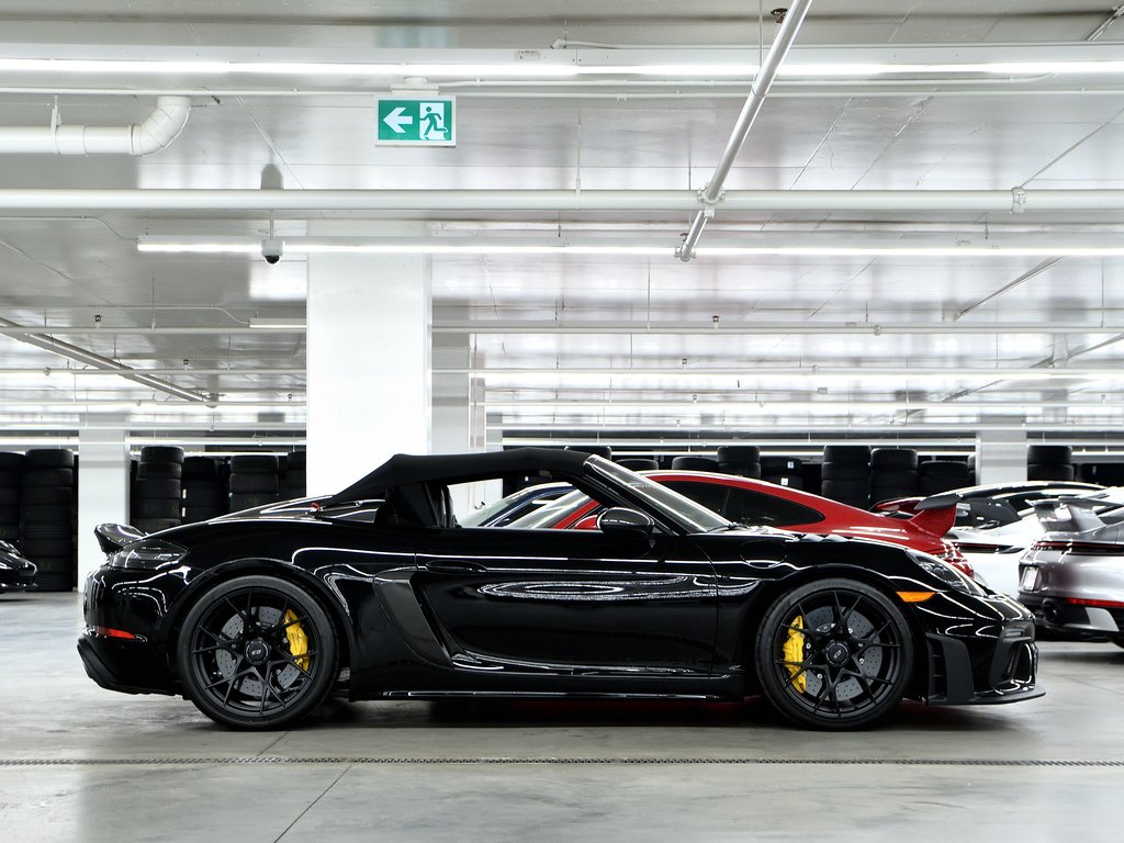 Porsche 718 Spyder Weissach Package / PCCBs / BOSE / 18 ways seats 2025 à Laval, Québec - 7 - w1024h768px