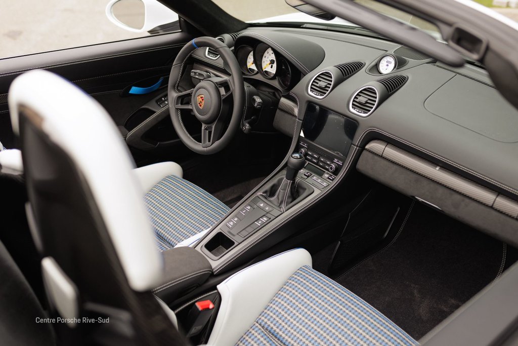 Porsche 718 Spyder RS 2025 à Laval, Québec - 7 - w1024h768px