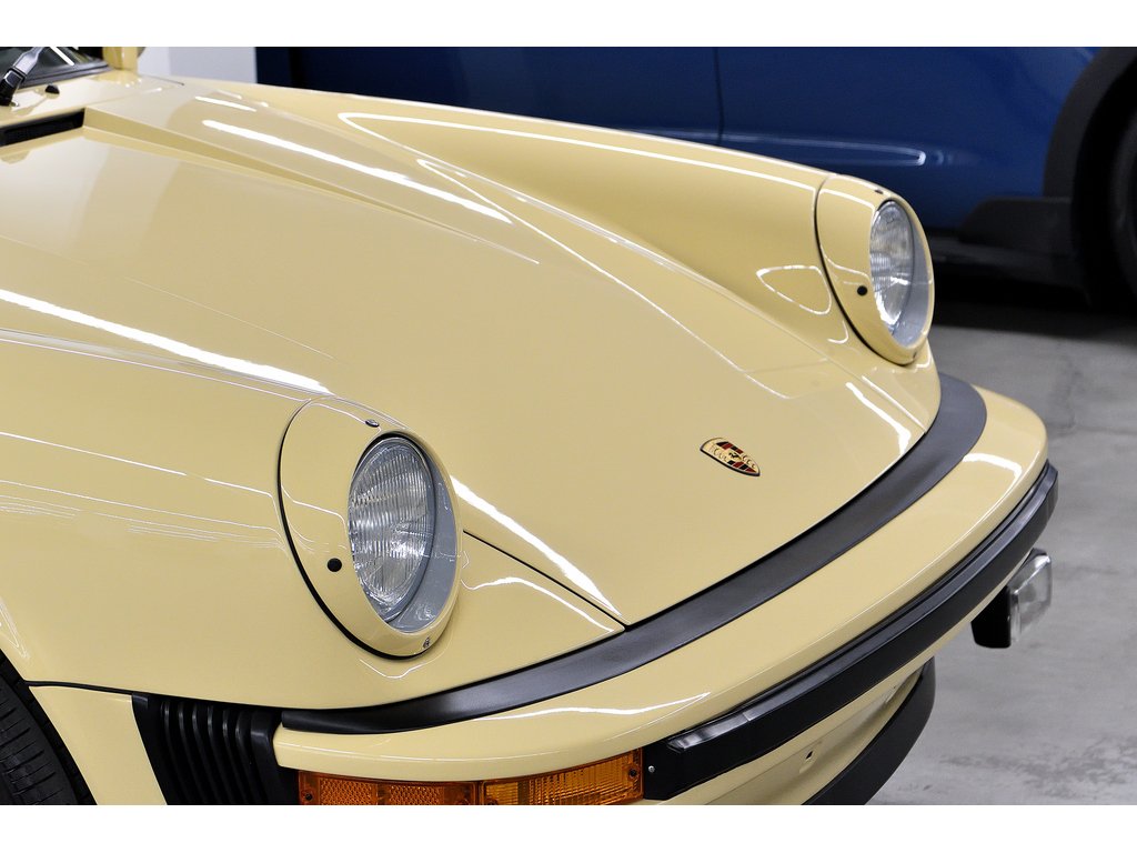 1981 Porsche 911 2dr Coupe / SC / 100% Restaured in Laval, Quebec - 70 - w1024h768px