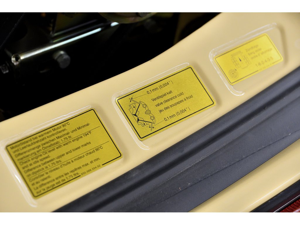 1981 Porsche 911 2dr Coupe / SC / 100% Restaured in Laval, Quebec - 90 - w1024h768px