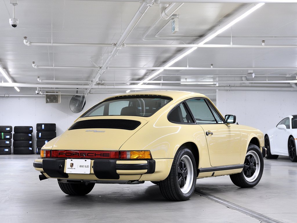 1981 Porsche 911 2dr Coupe / SC / 100% Restaured in Laval, Quebec - 14 - w1024h768px