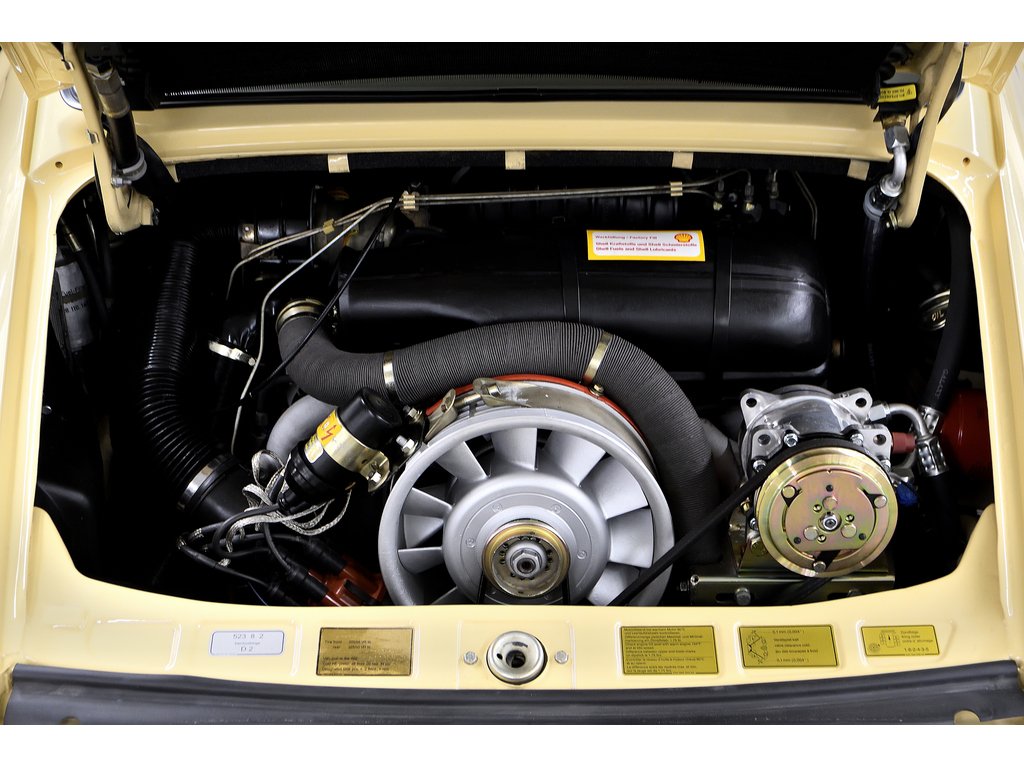 1981 Porsche 911 2dr Coupe / SC / 100% Restaured in Laval, Quebec - 91 - w1024h768px