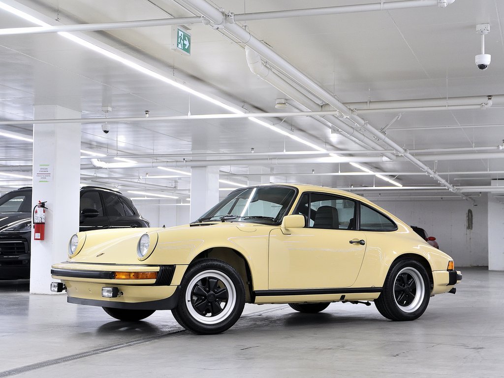 1981 Porsche 911 2dr Coupe / SC / 100% Restaured in Laval, Quebec - 4 - w1024h768px