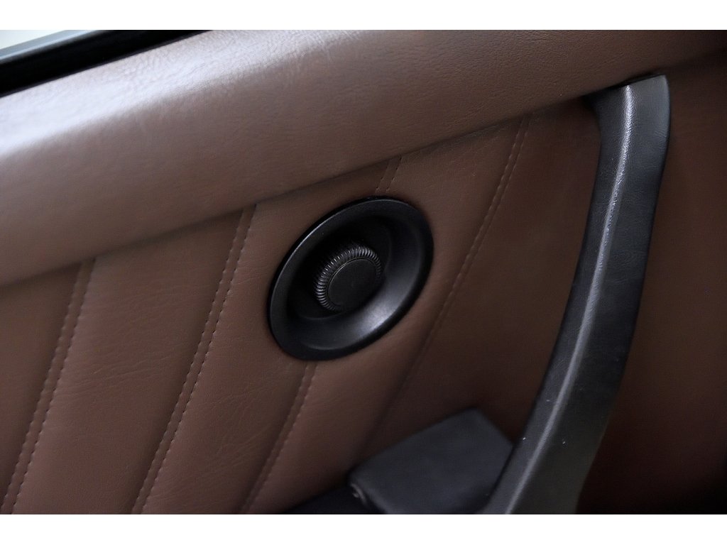 1981 Porsche 911 2dr Coupe / SC / 100% Restaured in Laval, Quebec - 58 - w1024h768px