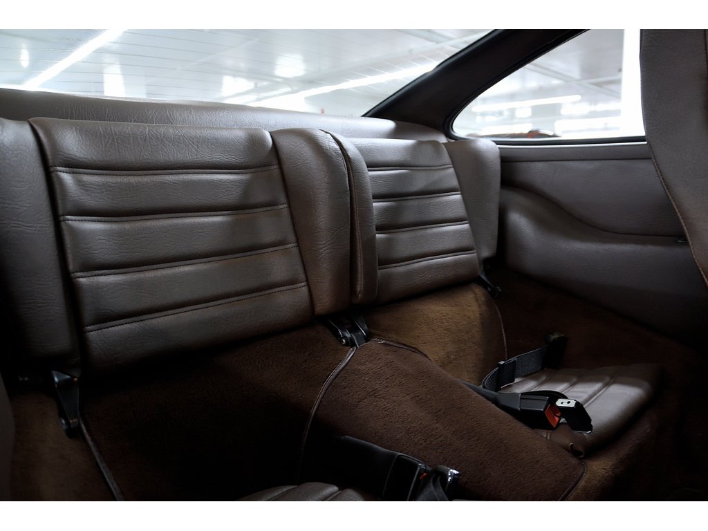 1981 Porsche 911 2dr Coupe / SC / 100% Restaured in Laval, Quebec - 63 - w1024h768px