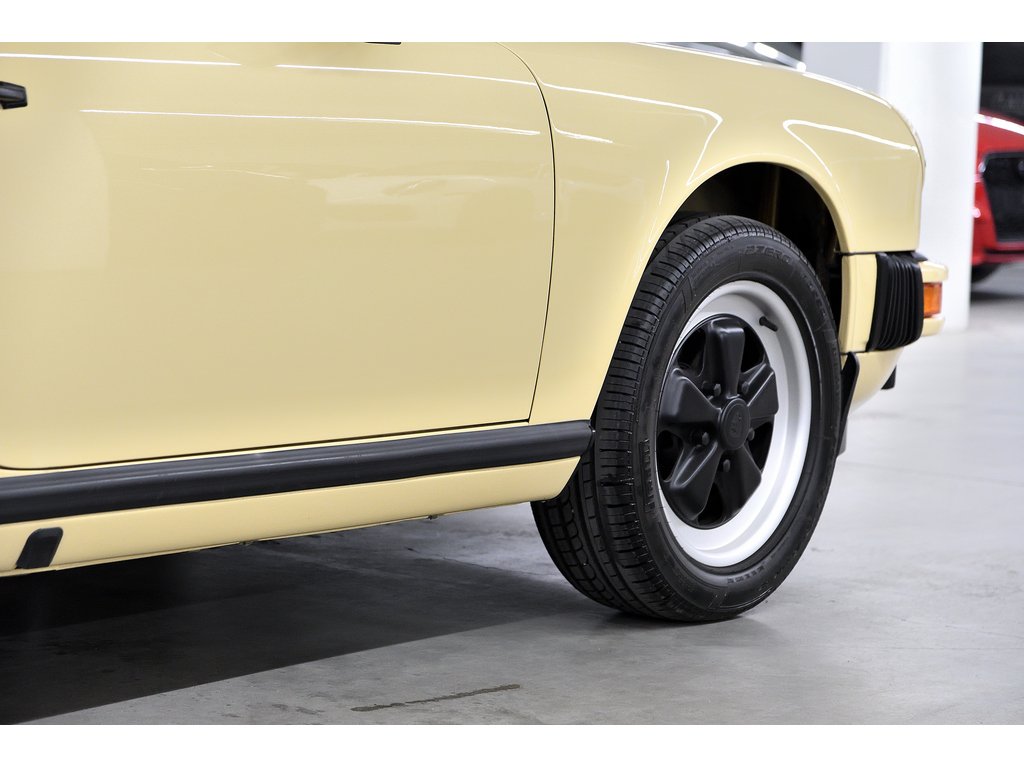 1981 Porsche 911 2dr Coupe / SC / 100% Restaured in Laval, Quebec - 32 - w1024h768px