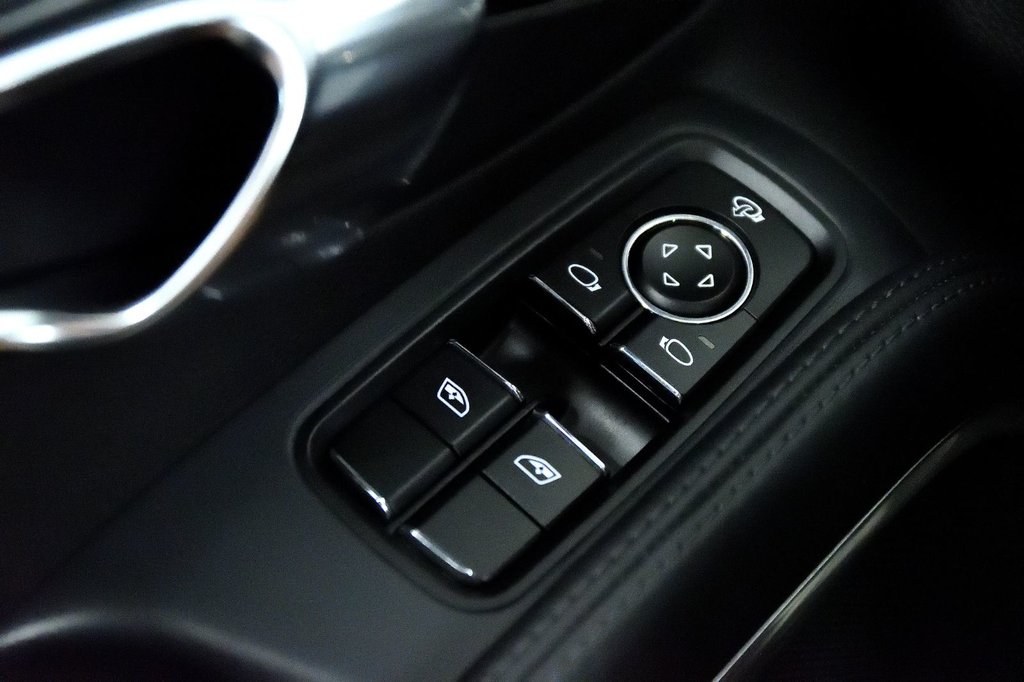 2014 Porsche 911 Targa 4S in Laval, Quebec - 28 - w1024h768px