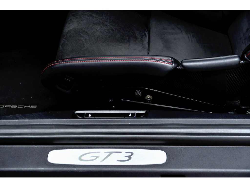 2015 Porsche 911 GT3 / Carbon Bucket Seats / Full Leather / PDK in Laval, Quebec - 15 - w1024h768px