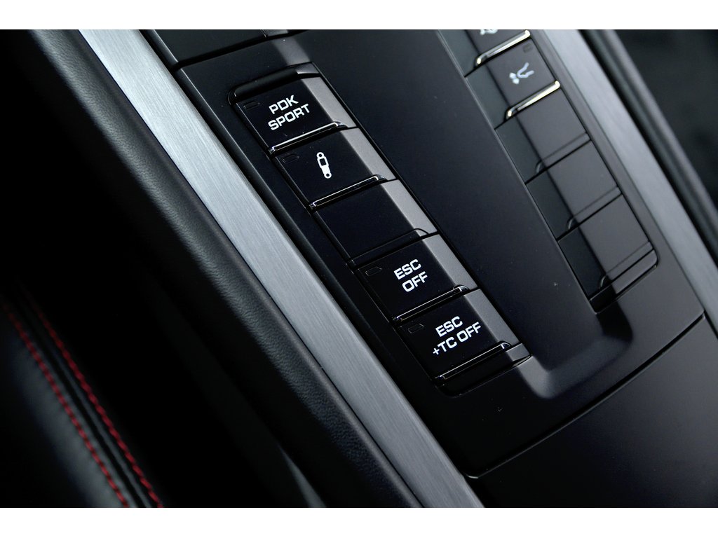 2015 Porsche 911 GT3 / Carbon Bucket Seats / Full Leather / PDK in Laval, Quebec - 25 - w1024h768px