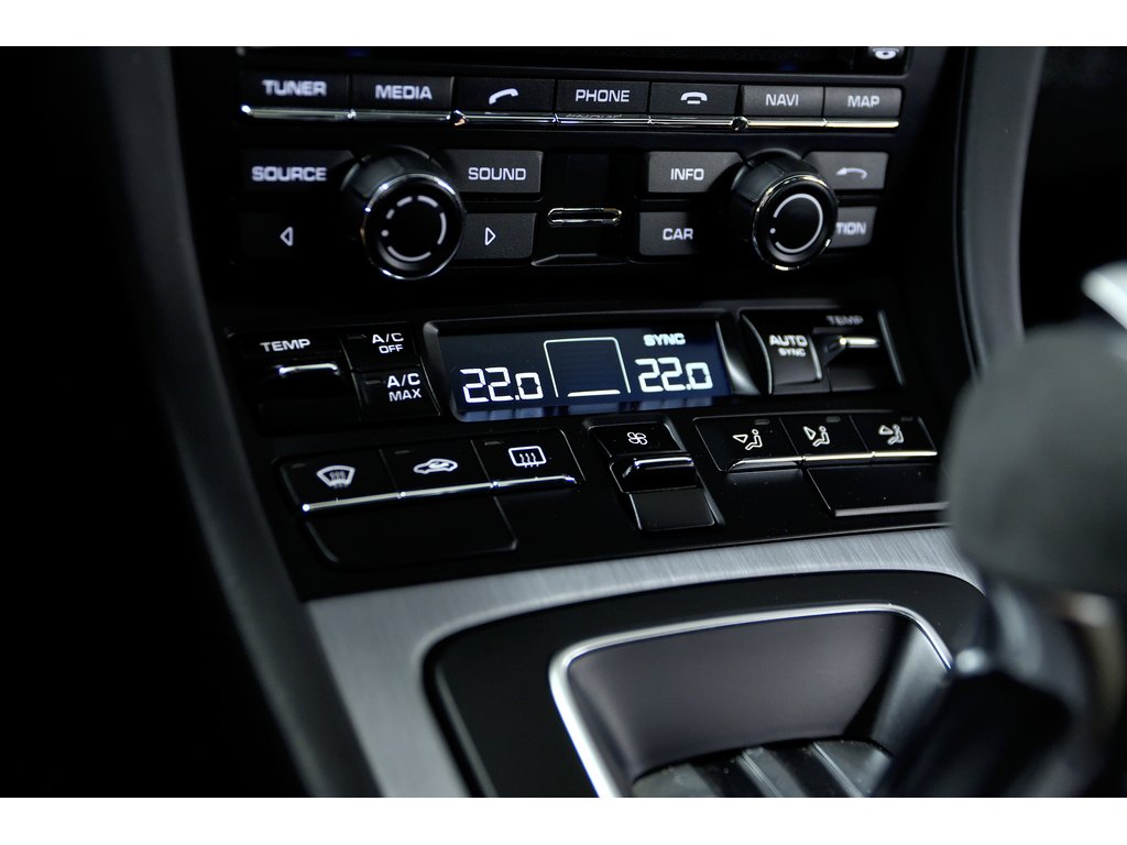 2015 Porsche 911 GT3 / Carbon Bucket Seats / Full Leather / PDK in Laval, Quebec - 24 - w1024h768px