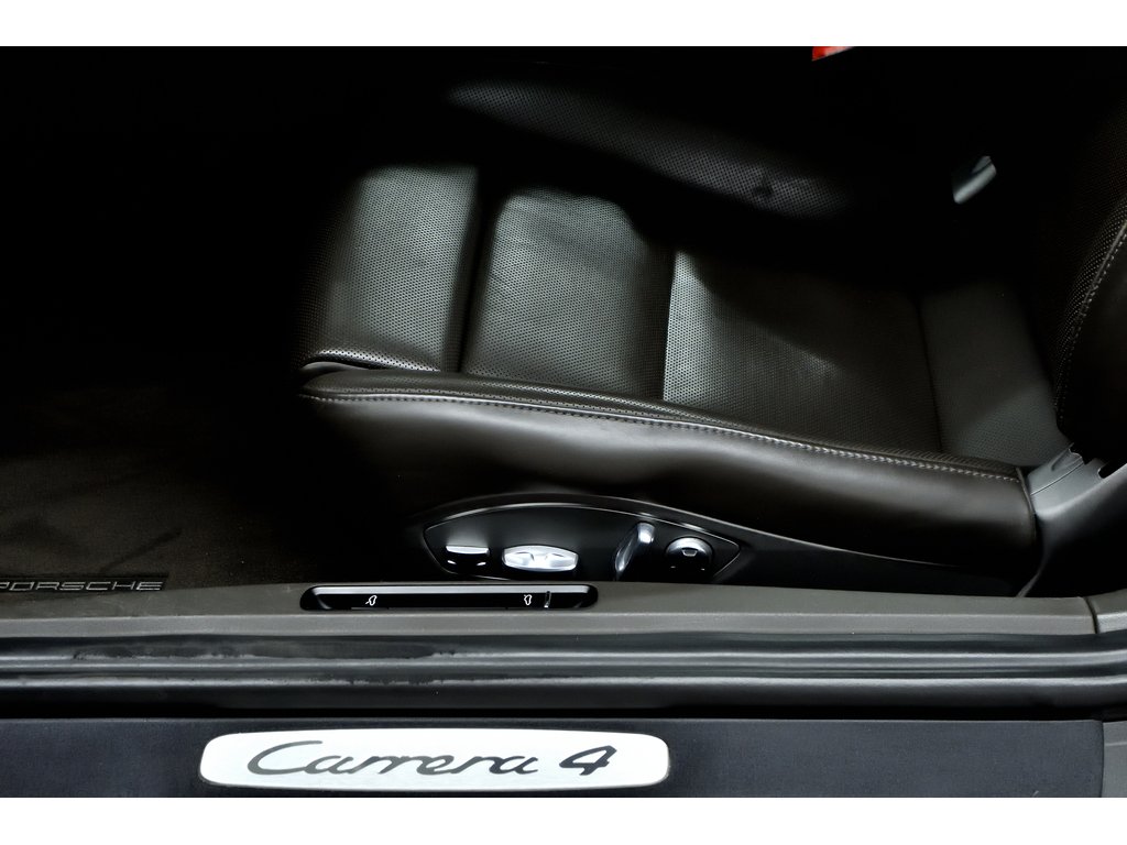 2016 Porsche 911 2dr Cpe Carrera 4 / Premium Package Plus / ACC in Laval, Quebec - 16 - w1024h768px