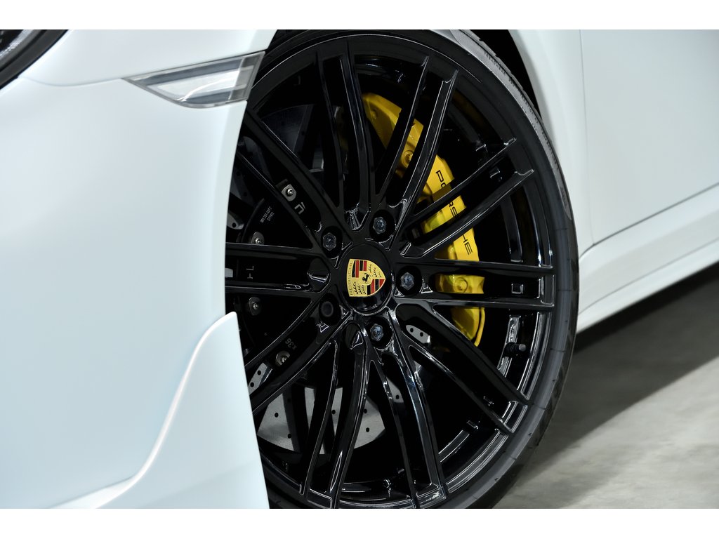 2017 Porsche 911 2dr Cabriolet Turbo / PCCBs / Burmester High End in Laval, Quebec - 10 - w1024h768px