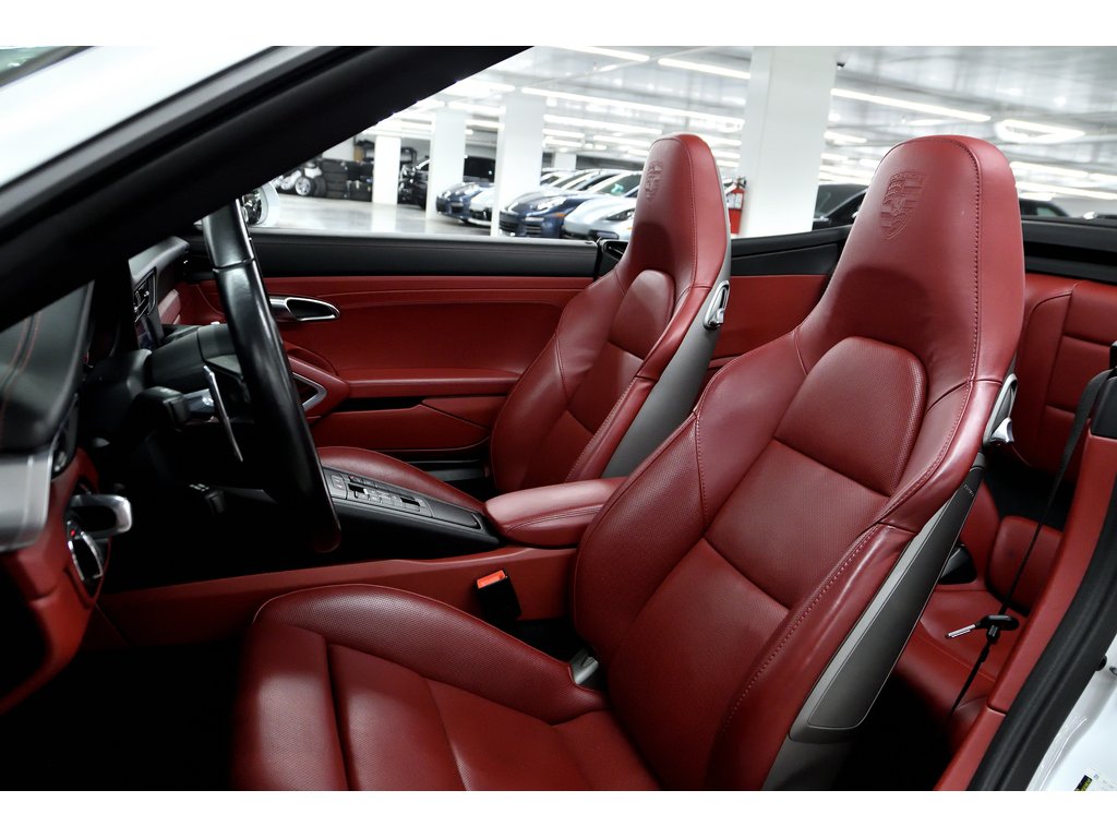 2017 Porsche 911 2dr Cabriolet Turbo / PCCBs / Burmester High End in Laval, Quebec - 16 - w1024h768px