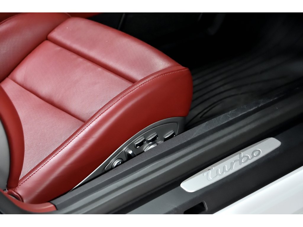 2017 Porsche 911 2dr Cabriolet Turbo / PCCBs / Burmester High End in Laval, Quebec - 35 - w1024h768px