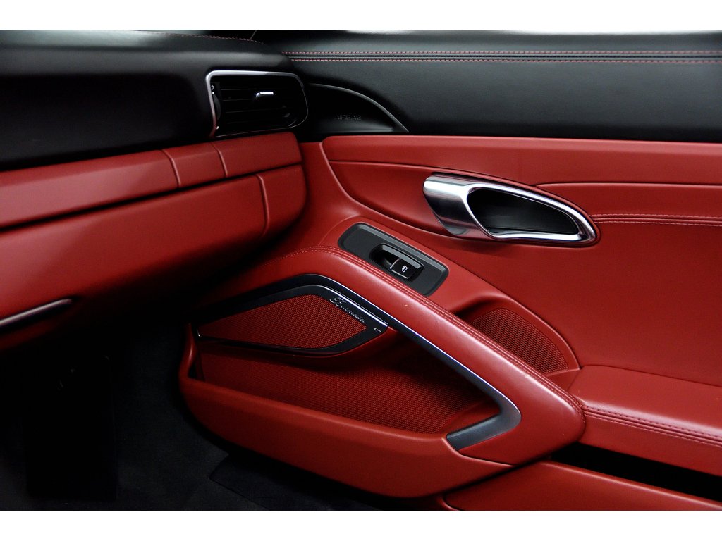 2017 Porsche 911 2dr Cabriolet Turbo / PCCBs / Burmester High End in Laval, Quebec - 31 - w1024h768px