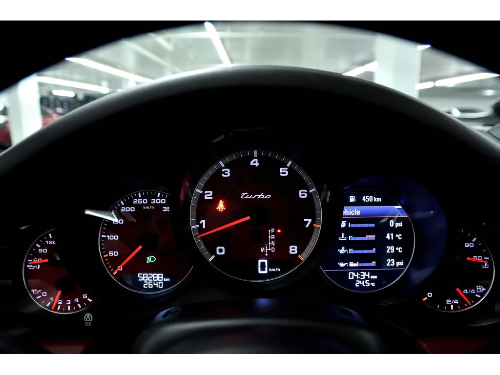 2017 Porsche 911 2dr Cabriolet Turbo / PCCBs / Burmester High End in Laval, Quebec - 11 - w1024h768px