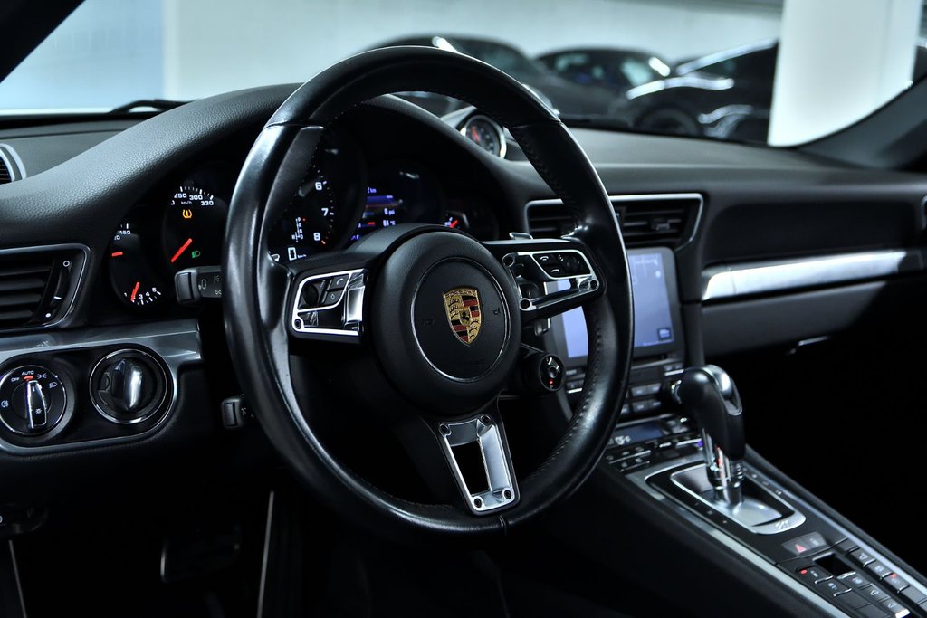 2017 Porsche 911 Carrera 4S in Laval, Quebec - 11 - w1024h768px