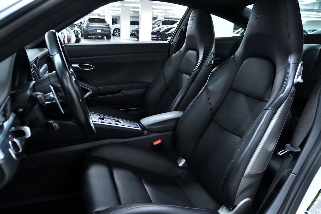 2017 Porsche 911 Carrera 4S in Laval, Quebec - 14 - w1024h768px