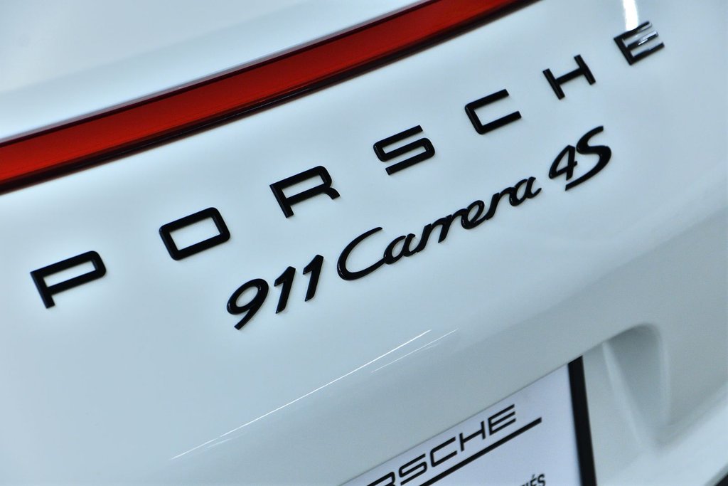 2017 Porsche 911 Carrera 4S in Laval, Quebec - 10 - w1024h768px