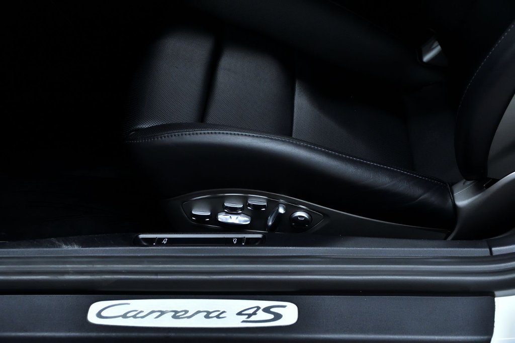 2017 Porsche 911 Carrera 4S in Laval, Quebec - 15 - w1024h768px