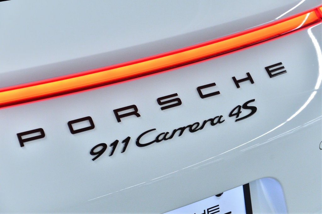 2017 Porsche 911 Carrera 4S in Laval, Quebec - 39 - w1024h768px