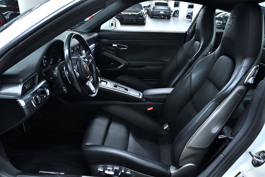 2017 Porsche 911 Carrera 4S in Laval, Quebec - 13 - w1024h768px