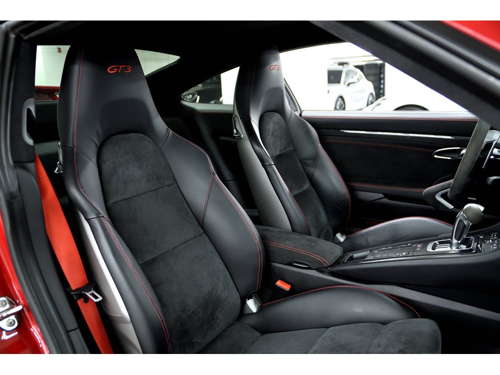 2018 Porsche 911 GT3 Coupe / PDK / PCCBs / AXLE LIFT / BOSE in Laval, Quebec - 18 - w1024h768px