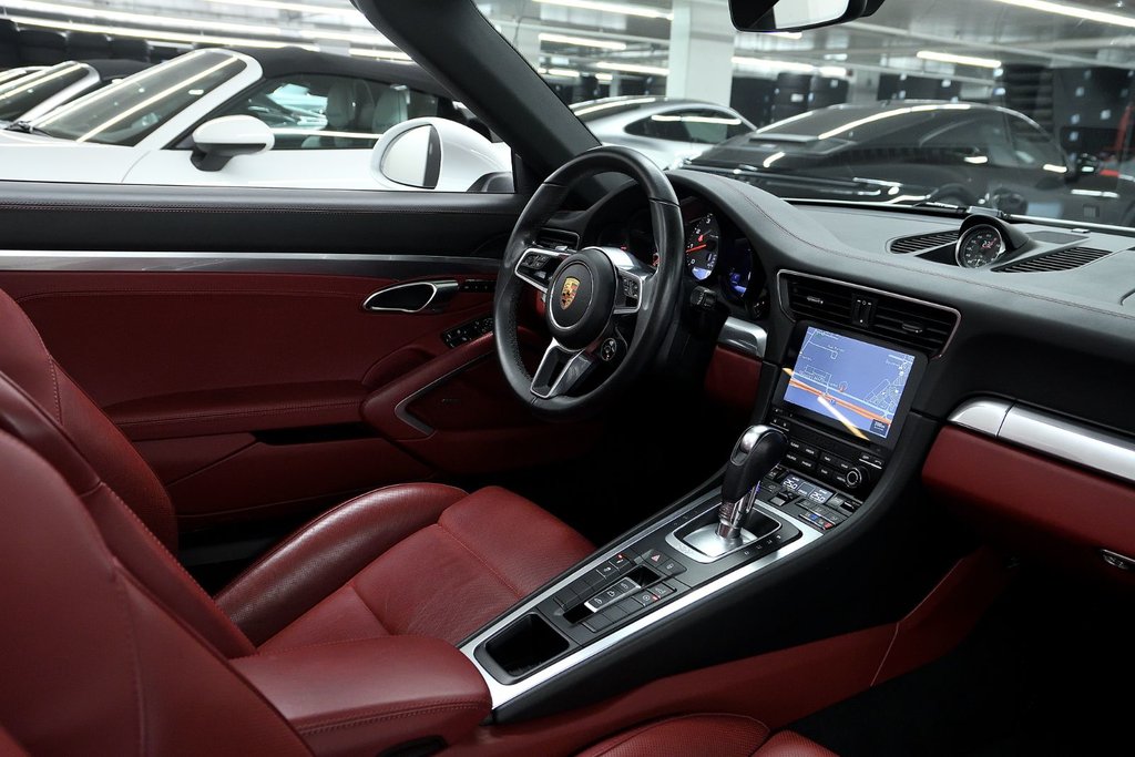 Porsche 911 Carrera S 2018 à Laval, Québec - 30 - w1024h768px