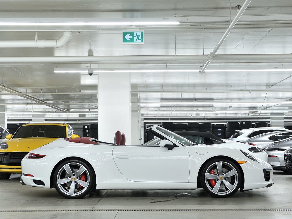 Porsche 911 Carrera S 2018 à Laval, Québec - 3 - w1024h768px
