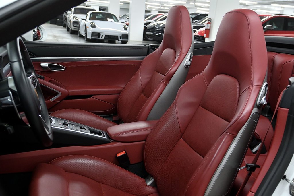 Porsche 911 Carrera S 2018 à Laval, Québec - 13 - w1024h768px