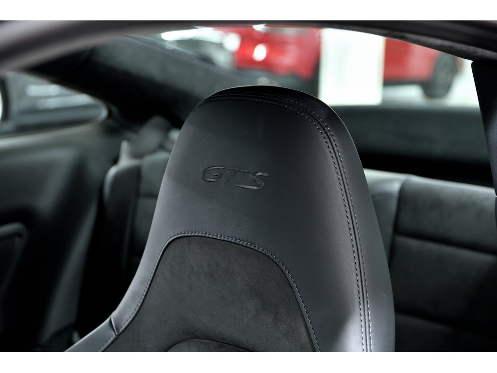 2019 Porsche 911 Carrera 4 GTS Coupe / SportDesign / BOSE in Laval, Quebec - 15 - w1024h768px
