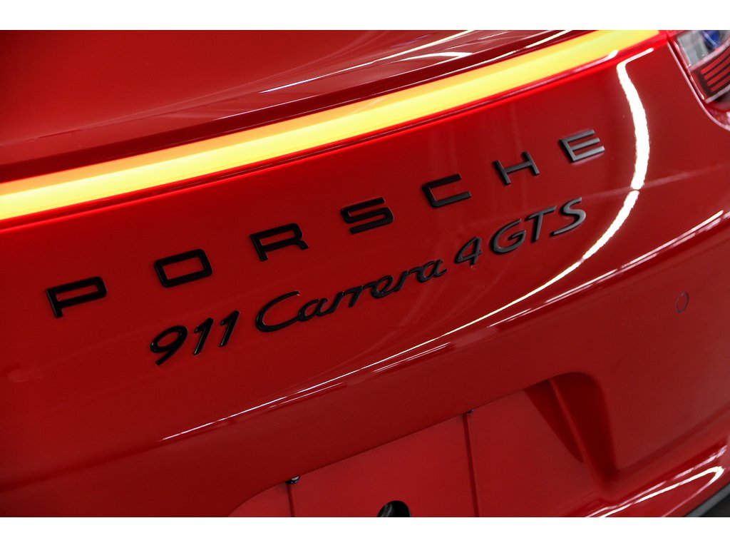 2019 Porsche 911 Carrera 4 GTS Coupe / SportDesign / BOSE in Laval, Quebec - 38 - w1024h768px