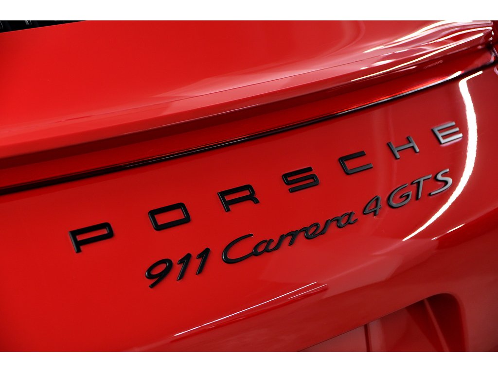 2019 Porsche 911 Carrera 4 GTS Coupe / SportDesign / BOSE in Laval, Quebec - 37 - w1024h768px