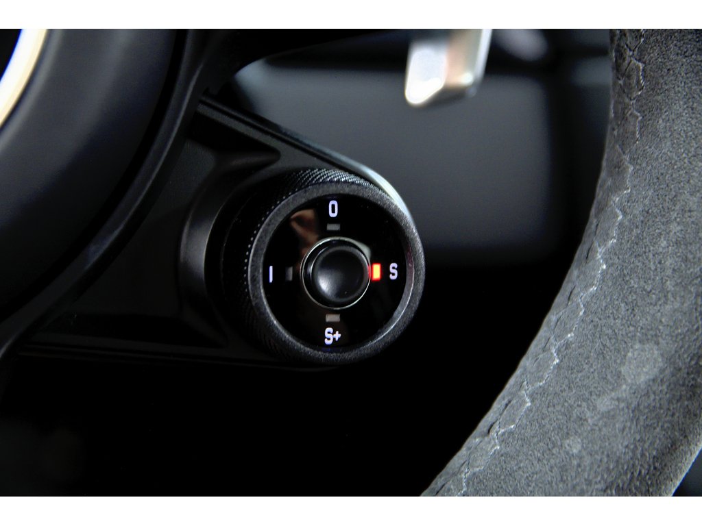 2019 Porsche 911 Carrera 4 GTS Coupe / SportDesign / BOSE in Laval, Quebec - 21 - w1024h768px