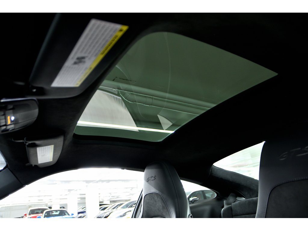 2019 Porsche 911 Carrera 4 GTS Coupe / SportDesign / BOSE in Laval, Quebec - 14 - w1024h768px