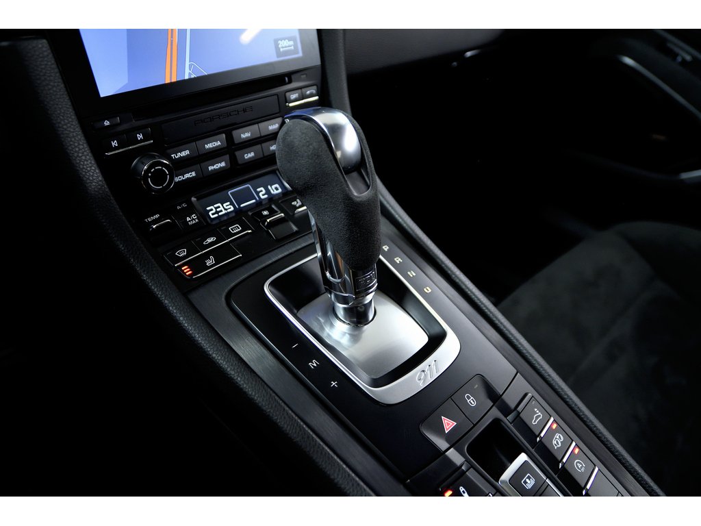 2019 Porsche 911 Carrera 4 GTS Coupe / SportDesign / BOSE in Laval, Quebec - 27 - w1024h768px