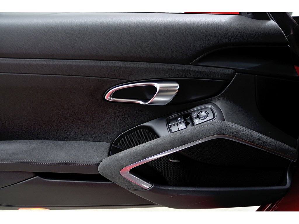 2019 Porsche 911 Carrera 4 GTS Coupe / SportDesign / BOSE in Laval, Quebec - 30 - w1024h768px