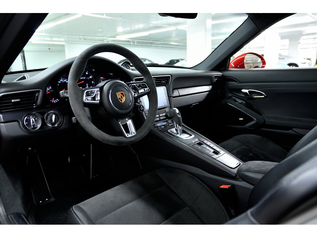 2019 Porsche 911 Carrera 4 GTS Coupe / SportDesign / BOSE in Laval, Quebec - 12 - w1024h768px