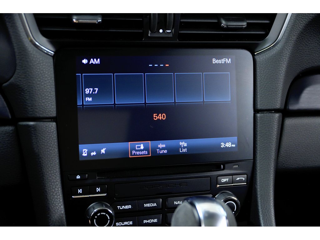 2019 Porsche 911 Carrera 4 GTS Coupe / SportDesign / BOSE in Laval, Quebec - 24 - w1024h768px