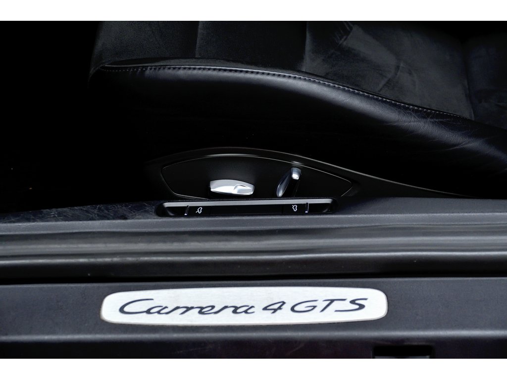 2019 Porsche 911 Carrera 4 GTS Coupe / SportDesign / BOSE in Laval, Quebec - 16 - w1024h768px