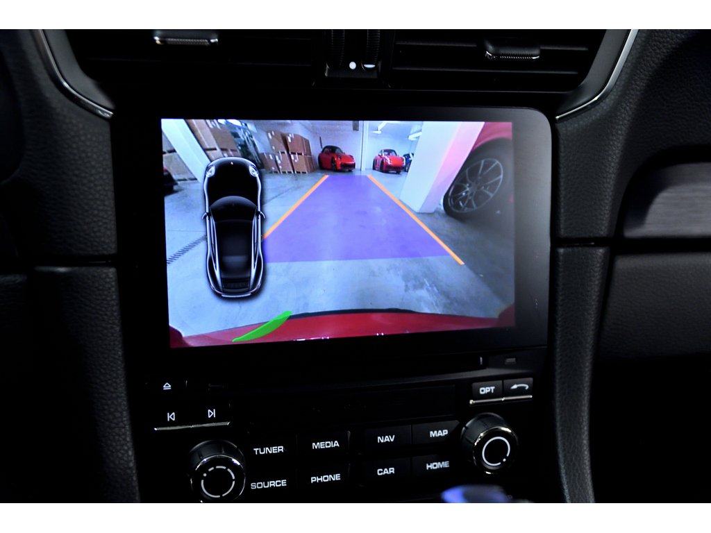 2019 Porsche 911 Carrera 4 GTS Coupe / SportDesign / BOSE in Laval, Quebec - 26 - w1024h768px