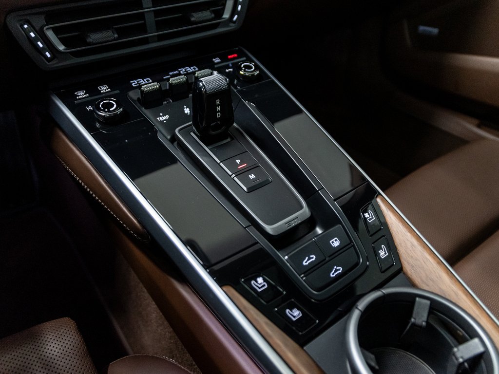 2021 Porsche 911 Turbo Coupe / PDCC / Sport Exhaust / BOSE in Laval, Quebec - 27 - w1024h768px