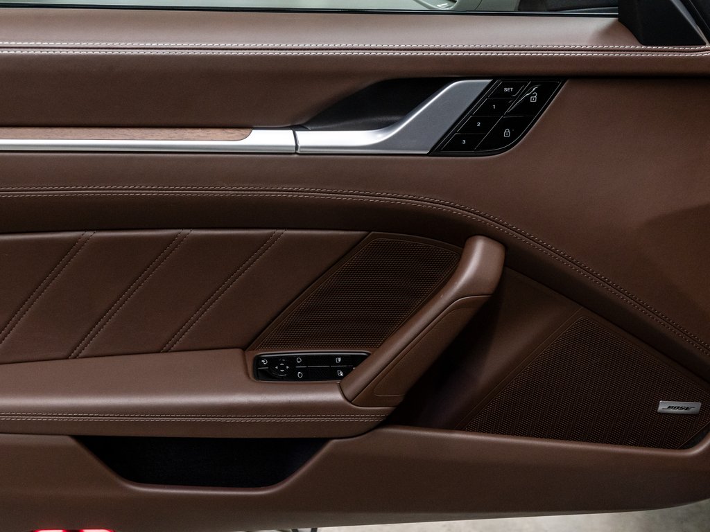 2021 Porsche 911 Turbo Coupe / PDCC / Sport Exhaust / BOSE in Laval, Quebec - 15 - w1024h768px