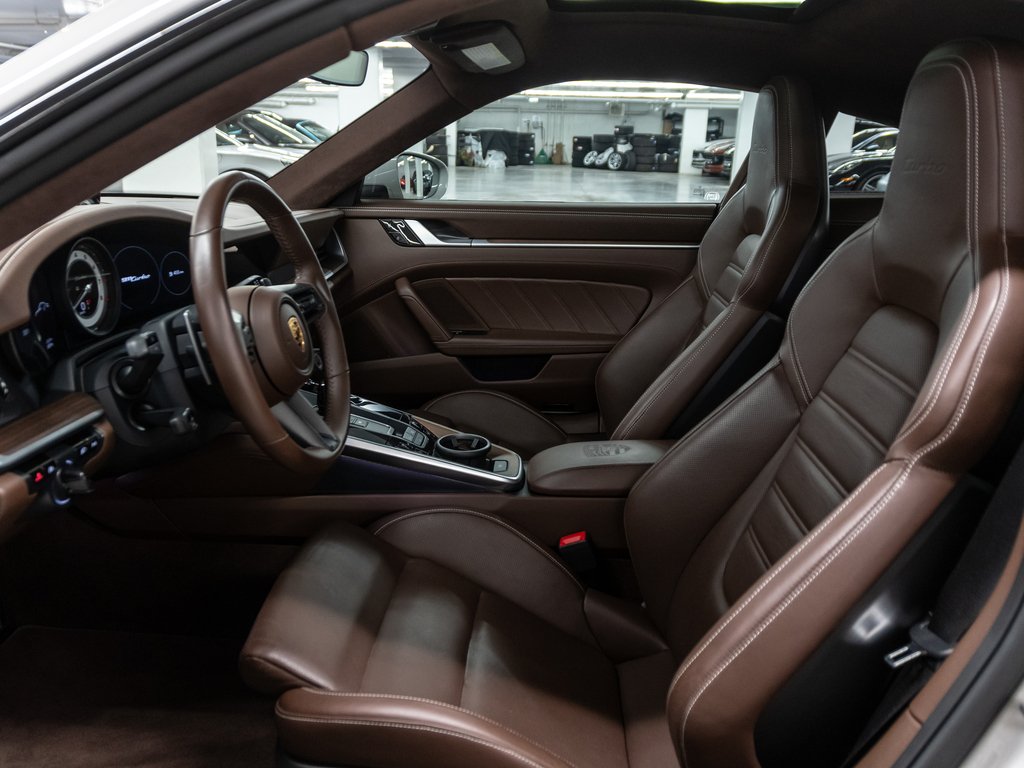 Porsche 911 Turbo Coupe / PDCC / Sport Exhaust / BOSE 2021 à Laval, Québec - 12 - w1024h768px