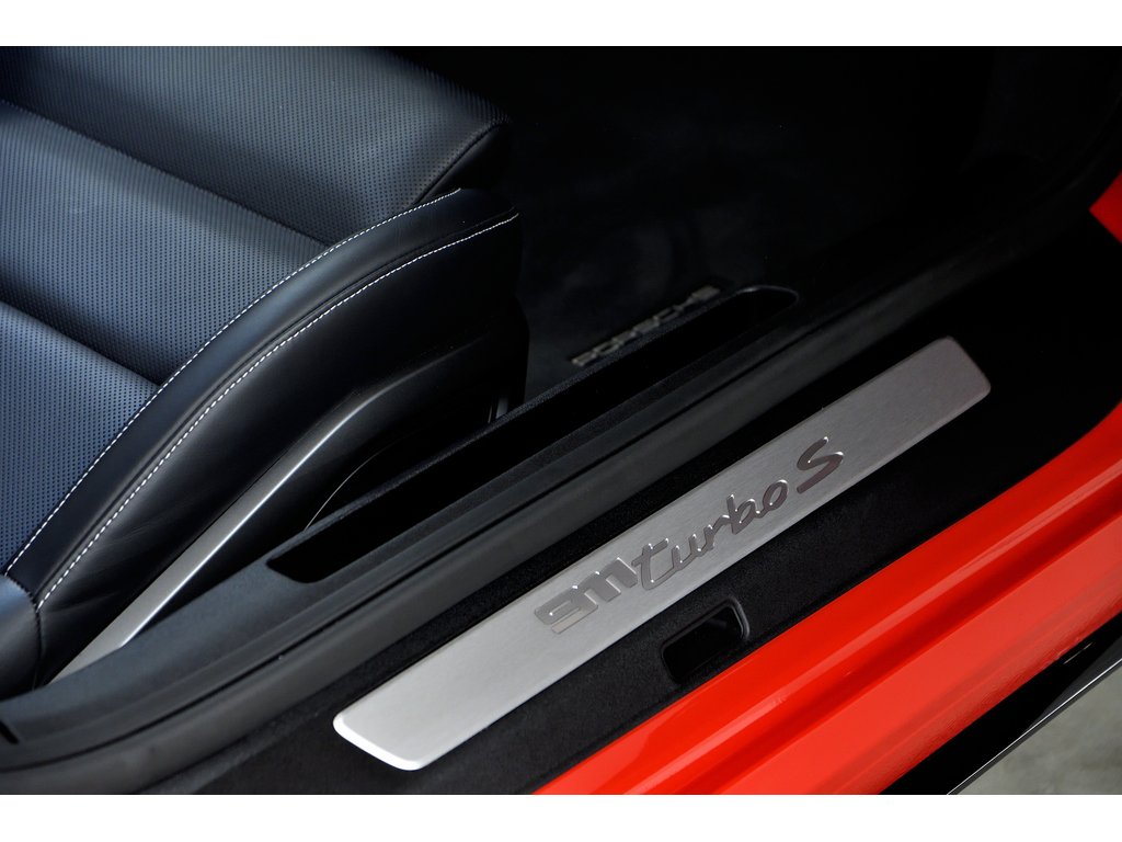 2021 Porsche 911 Turbo S / Lightweight Package / Axle Lift / BOSE in Laval, Quebec - 32 - w1024h768px