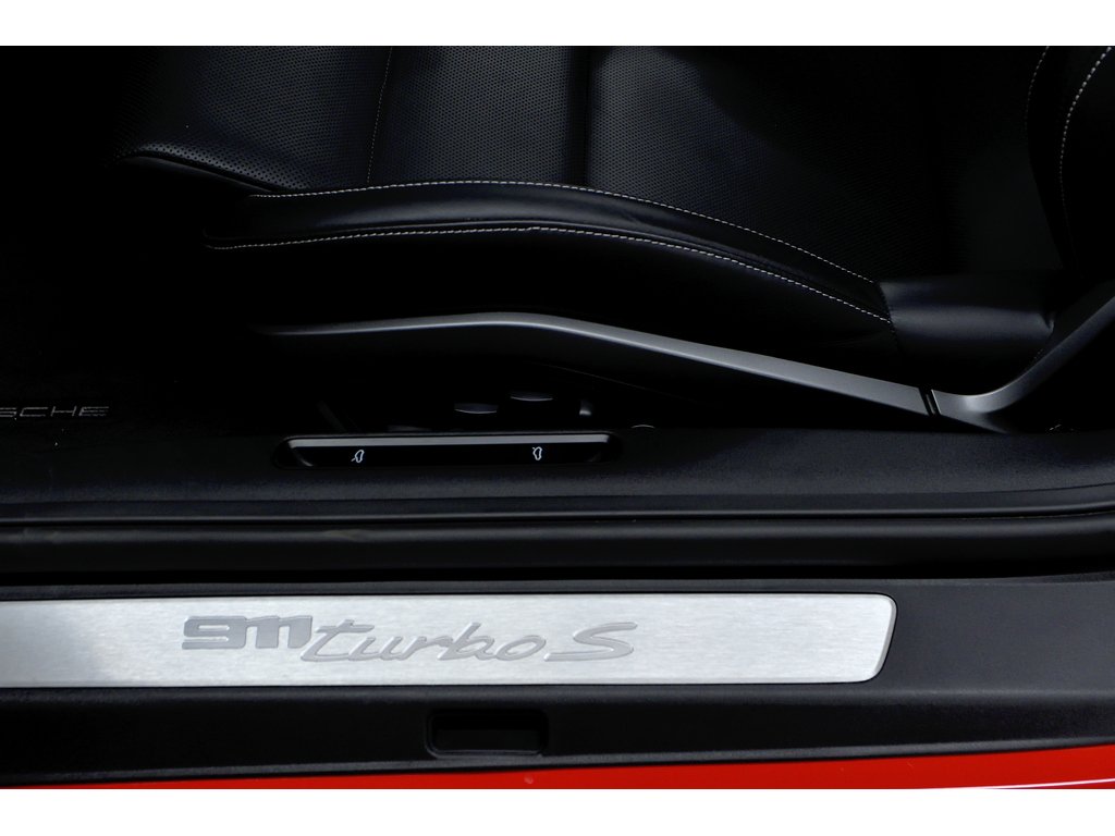 2021 Porsche 911 Turbo S / Lightweight Package / Axle Lift / BOSE in Laval, Quebec - 15 - w1024h768px