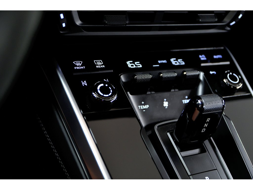 Porsche 911 Turbo S / Lightweight Package / Axle Lift / BOSE 2021 à Laval, Québec - 25 - w1024h768px